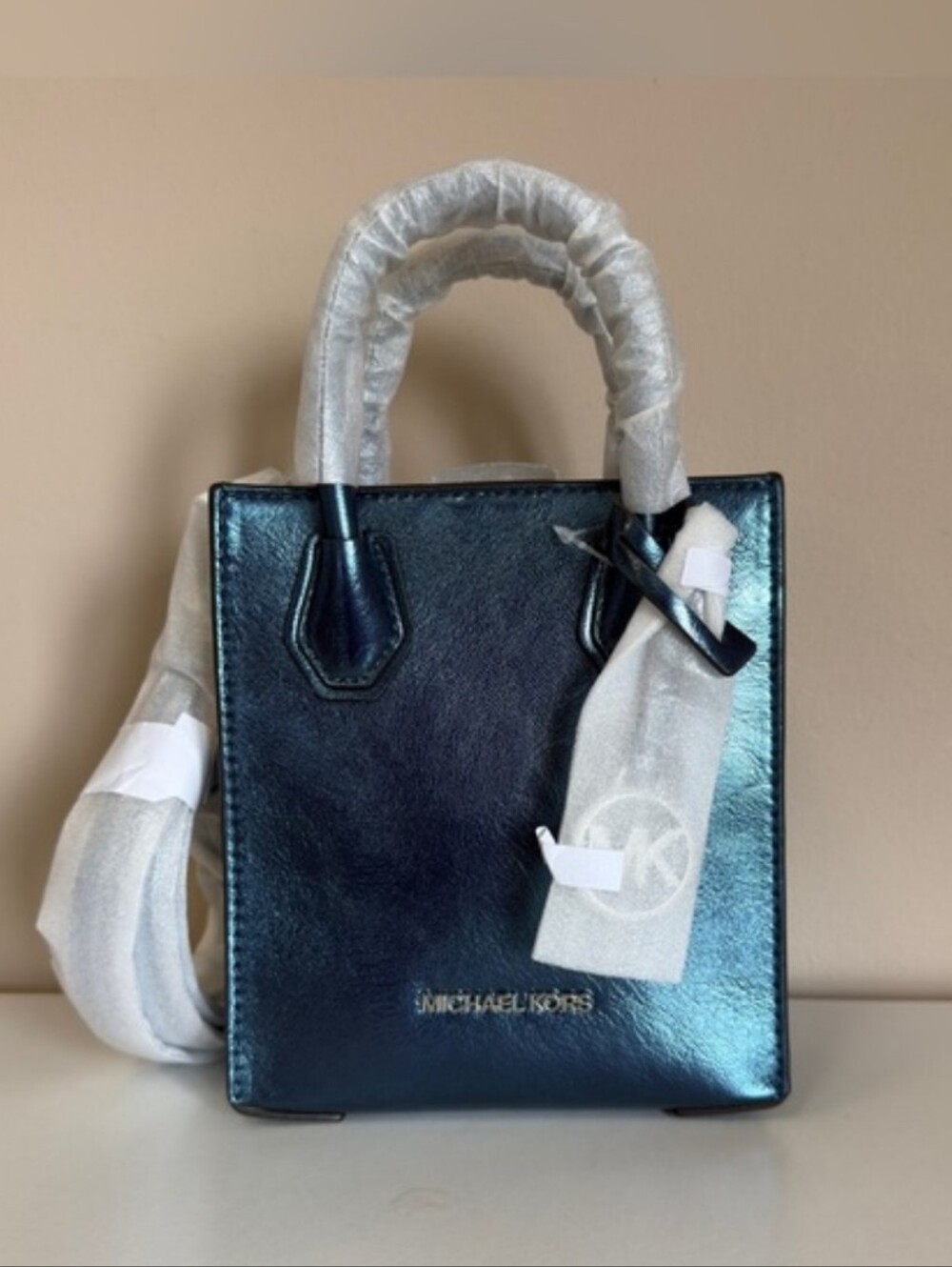 MK "Mercer" Mini Crossbody Bag 💙💚